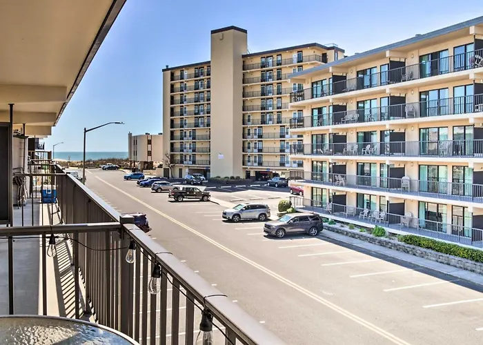 Steps To Ocean With Balcony